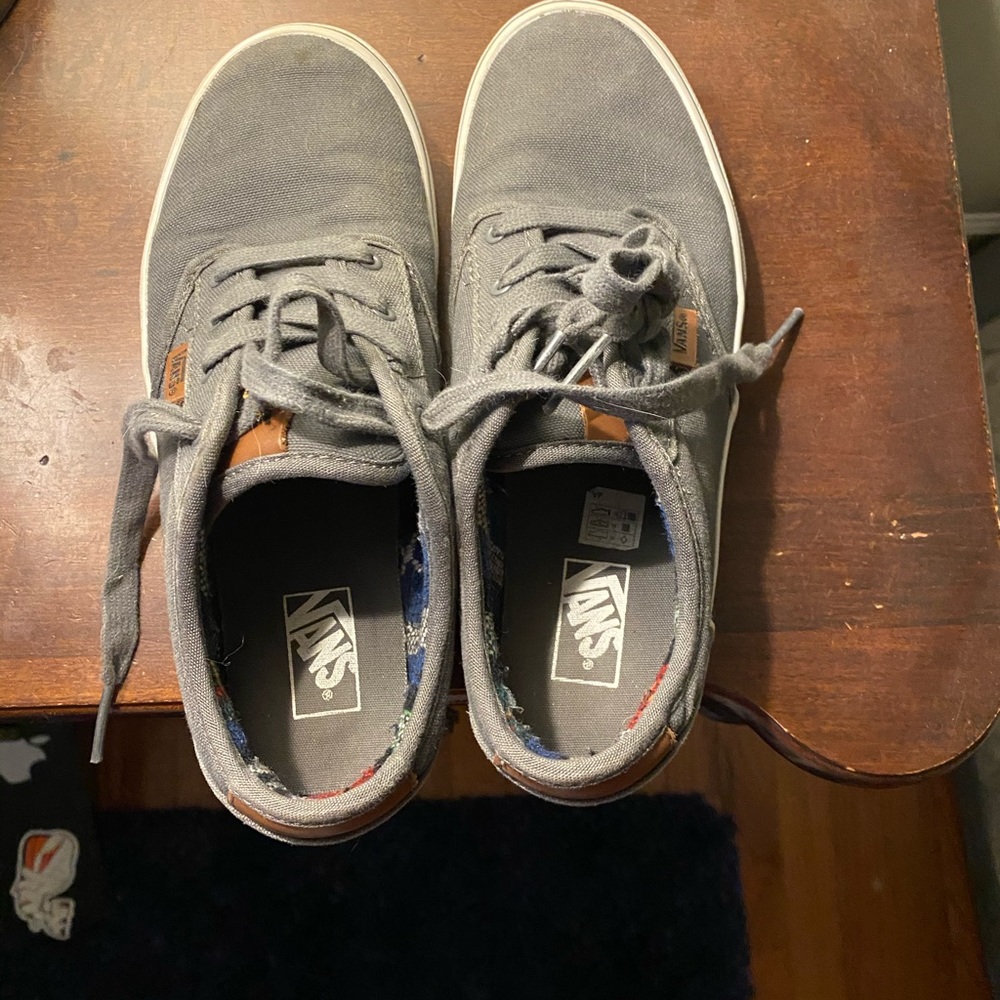 Boys great canvass Vans